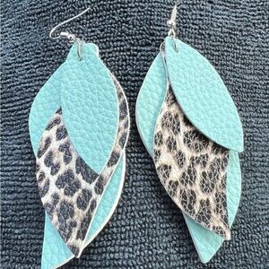 Jewelry Earrings / Aztec/Elegant/ Turquoise Silver